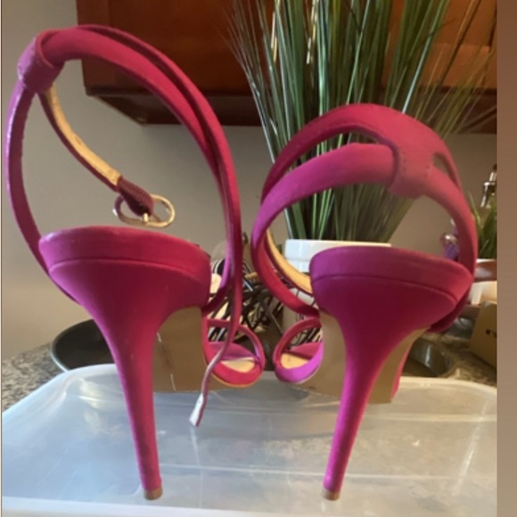 Pink - Picture 2 of 4